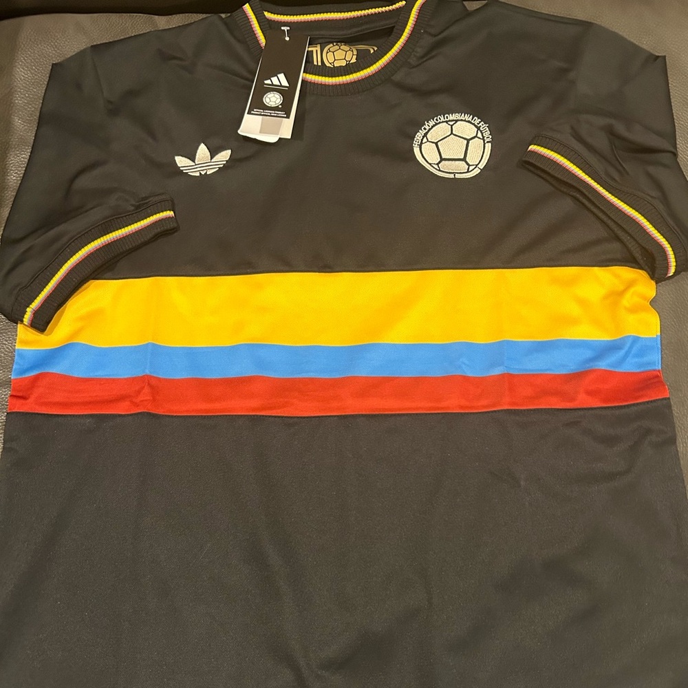Adidas COLOMBIA National Team Men's SOCCER JERSEY Sz M,L,XL,2XL New w tags